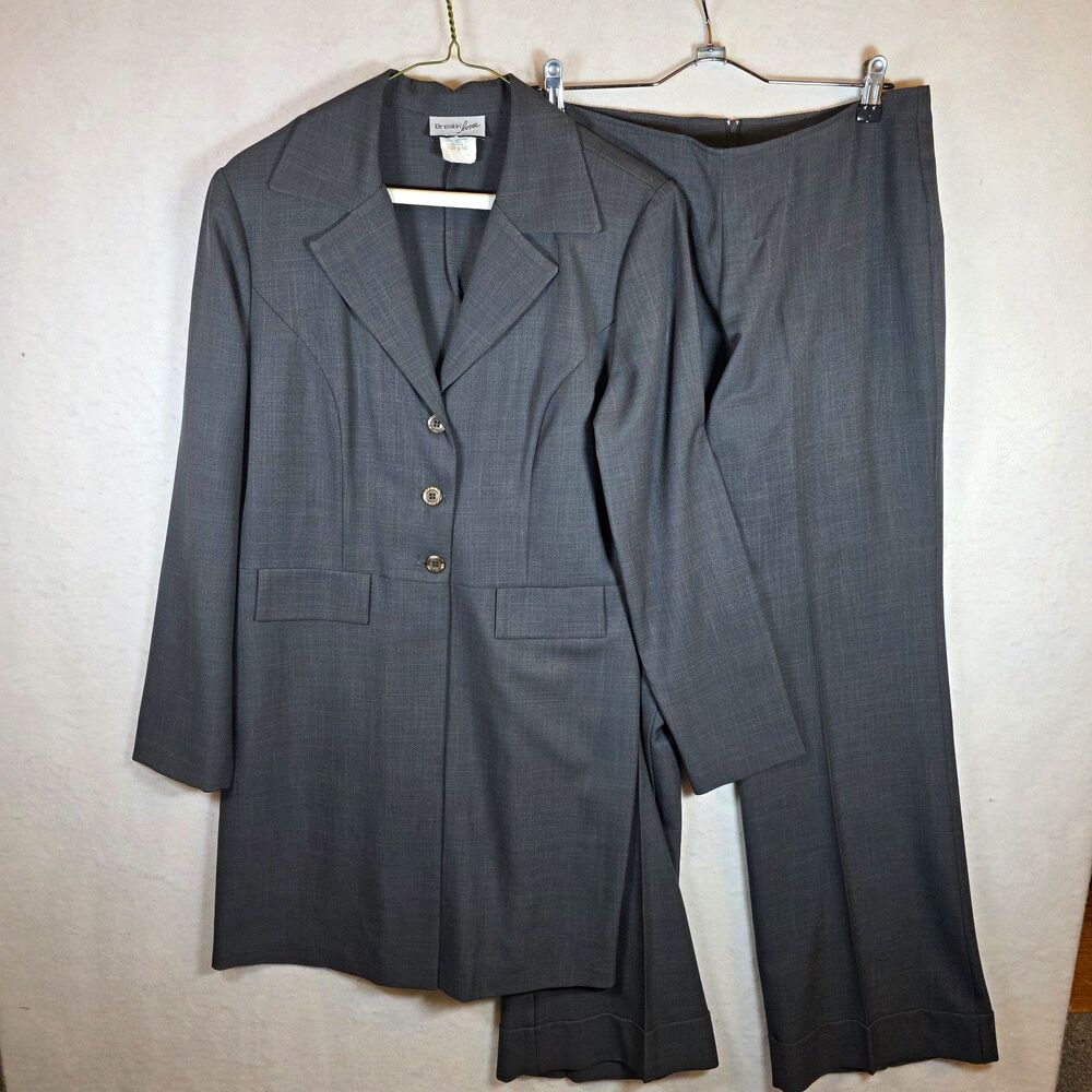 2pc Womens Gray Pant Suit Set. Business Casual Workwear Breakin Loose